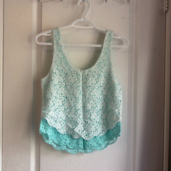 Artiza Talula Lace Tank Top - Picture 4 of 6